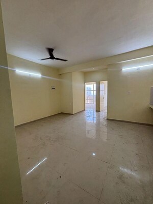 2 BHK Apartment For Rent in Pyramid Midtown, Sector 59