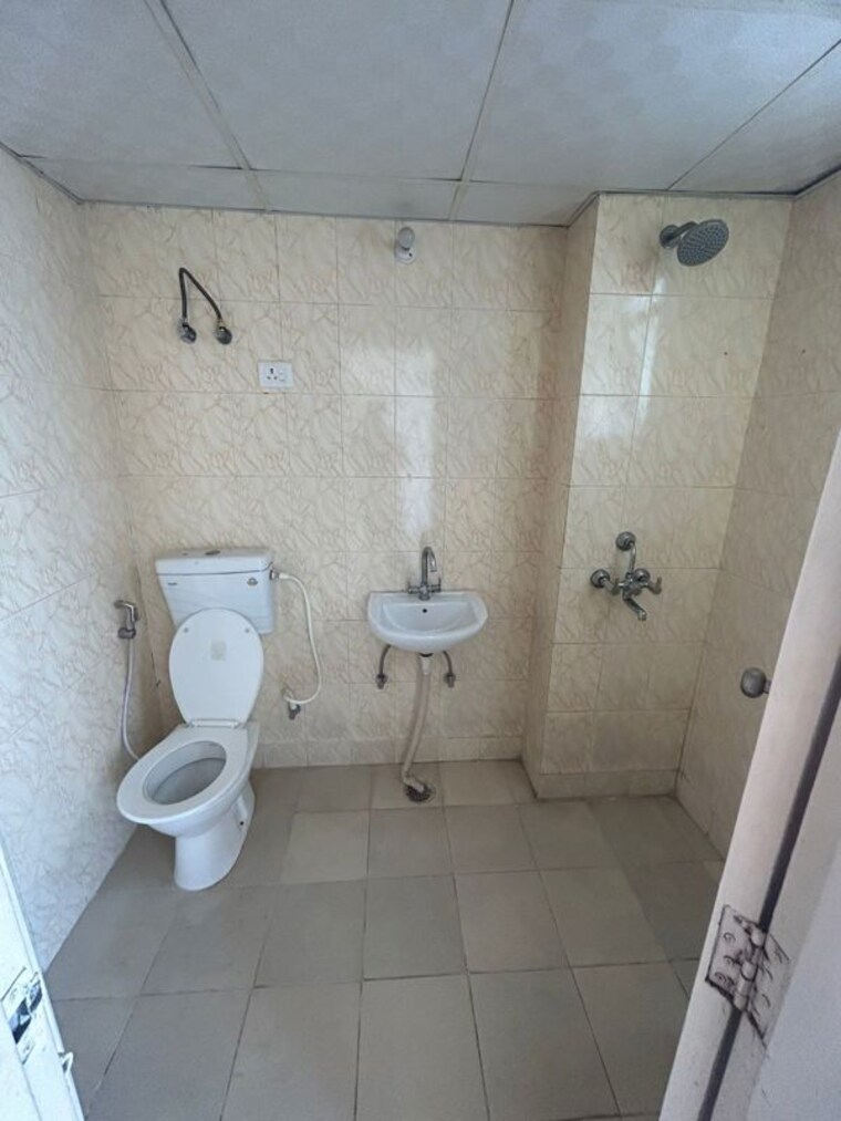 Bathroom, zara-aavaas 3 Bedroom 765 Sq.Ft. Apartment In Sector 104 Gurgaon 10474764