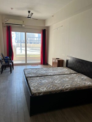 1 RK Apartment For Rent in Gaur The Hub, Gaur Yamuna City