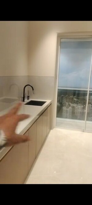 Kitchen in 3.5 BHK Apartment at Veena Insignia, Andheri West – for Sale