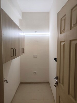 Bathroom in 3 BHK Apartment at Emaar Emerald Floors Premier, Sector 65 – for Rent