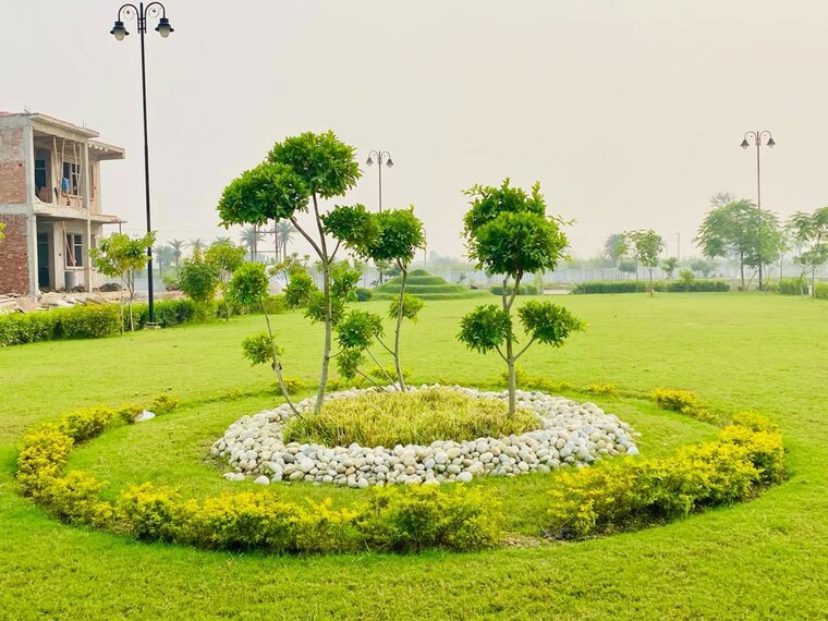 Garden, kailasha-enclave  1500 Sq.Ft. Plot In Sultanpur Road Lucknow 10474822