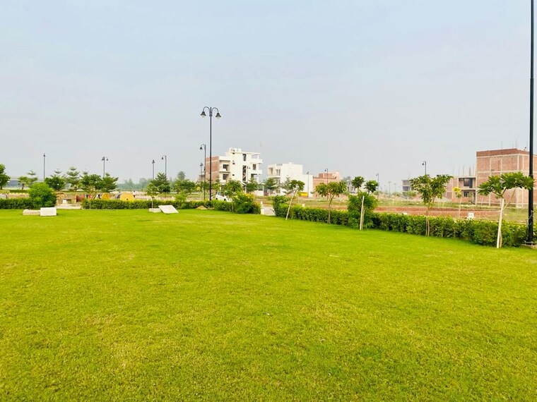 Garden, kailasha-enclave  1500 Sq.Ft. Plot In Sultanpur Road Lucknow 10474822