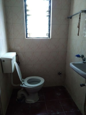 Bathroom in 2 BHK Apartment at Lokmanya Colony – for Rent