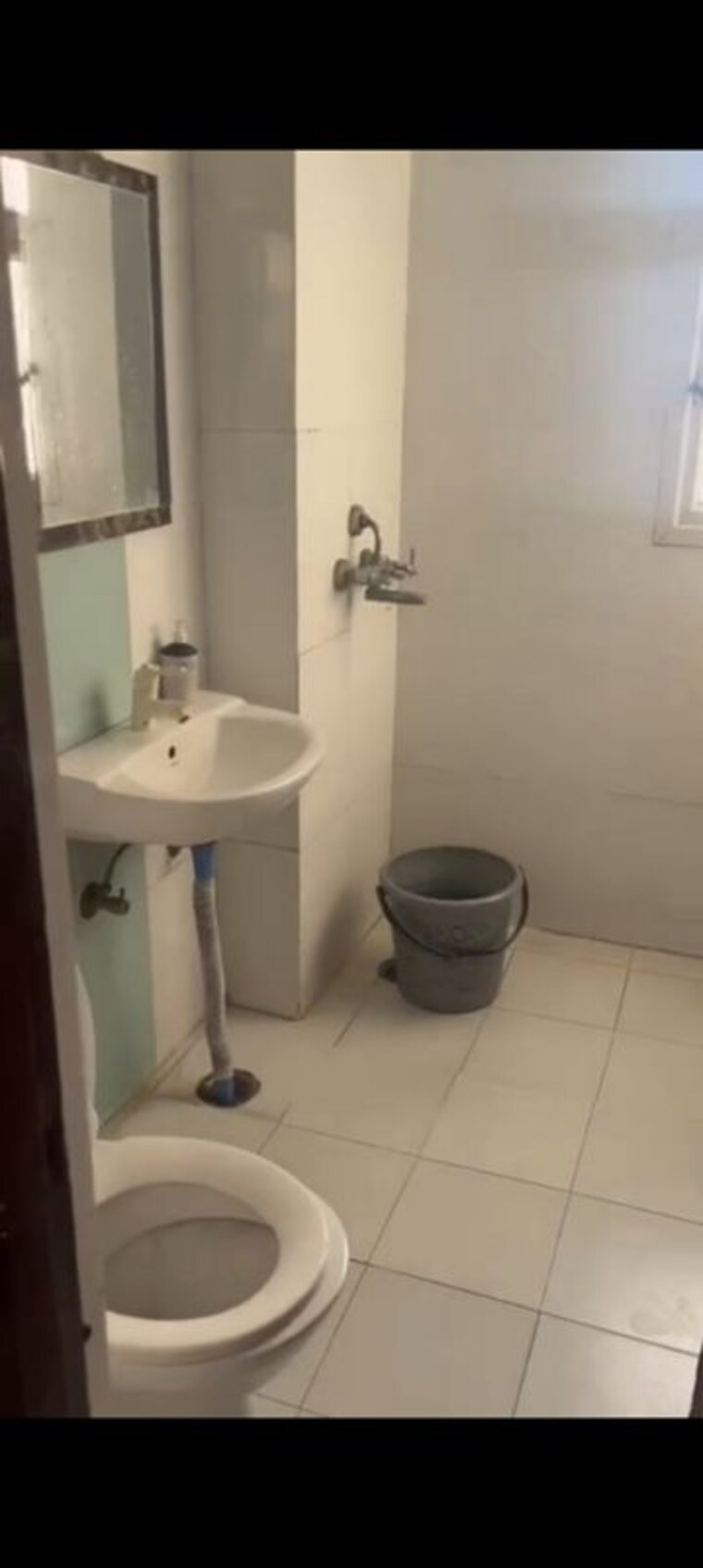 Bathroom, saviour-park 3 Bedroom 1505 Sq.Ft. Apartment In Mohan Nagar Ghaziabad 10474849