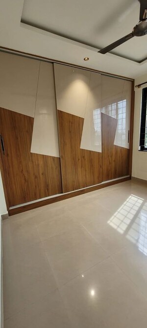 Room in 3 BHK Apartment at Provident Harmony, Thanisandra Main Road – for Rent