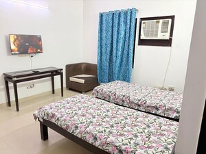  Pg For Rent in Sector 30