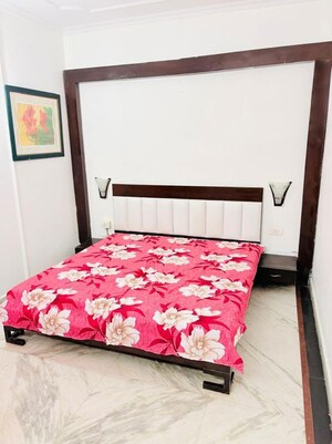 Room in  Pg at Sector 30 – for Rent