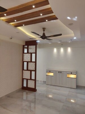 Room in 2 BHK Independent House at Gaur City 1 – for Sale