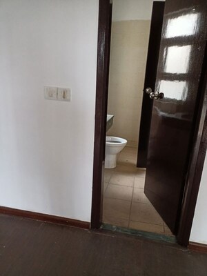 Building Lobby in 4 BHK Builder Floor at BPTP Park 81, Sector 81 – for Sale