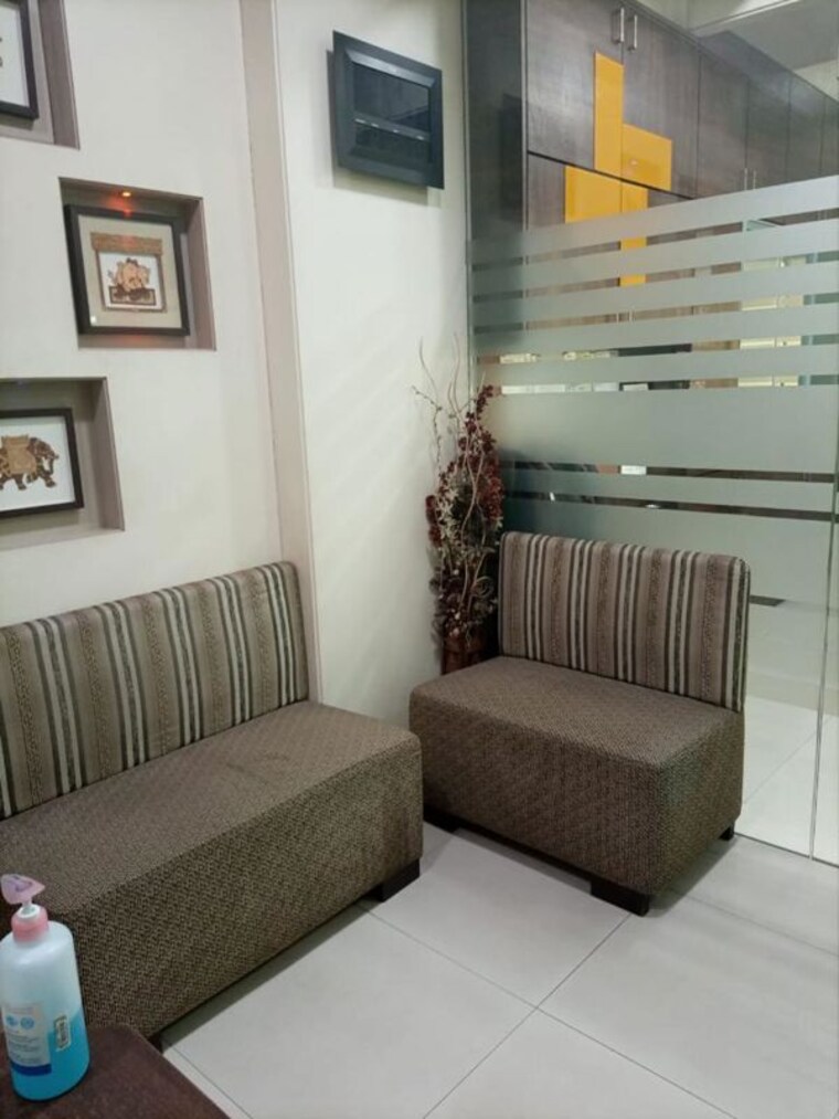 Living Room, shree-ambience-court Commercial Office Space 1321 Sq.Ft. In Vashi Sector 19e Navi Mumbai 10474954