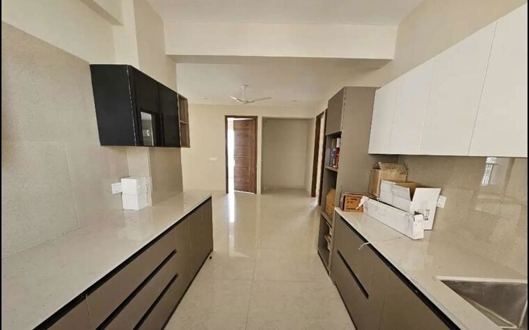 Kitchen, skyline-elevate 4 Bedroom 2200 Sq.Ft. Apartment In Ramgarh Bhudda Zirakpur 10474978