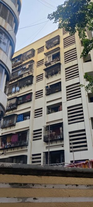 1 BHK Apartment – Exterior View View at Shanti CHS Mahim, Mahim - for Rent
