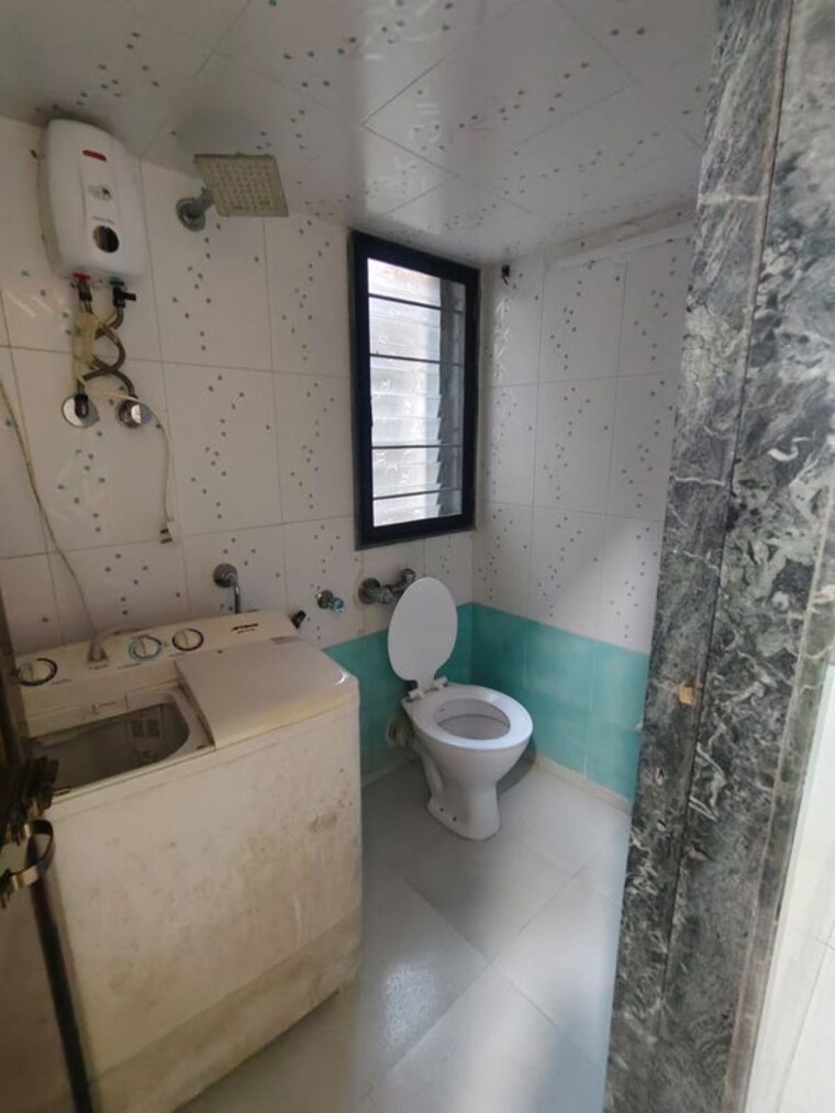 Bathroom, sheth-vasant-galaxy 3 Bedroom 1100 Sq.Ft. Apartment In Goregaon West Mumbai 10474988