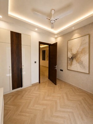 Room in 3 BHK Builder Floor at NKV Golden Avenue, Sohna Sector 35 – for Rent