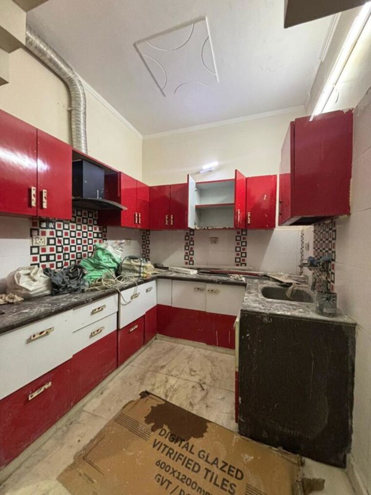 Kitchen, ramesh nagar 2 Bedroom 100 Sq.Yd. Builder Floor In Ramesh Nagar Delhi 10474386