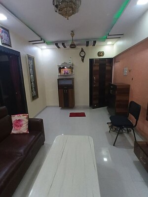 Team Area in 2 BHK Apartment at Green Meadows Bluilding 2 Chs Ltd, Kandivali East – for Rent
