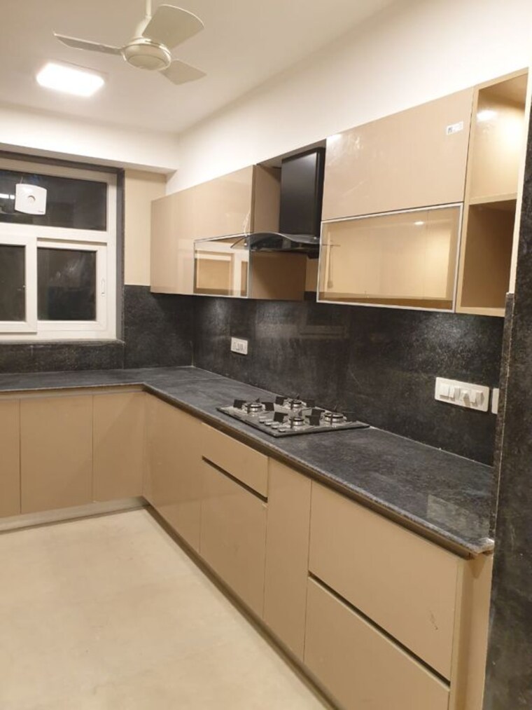 Kitchen, east of kailash 3 Bedroom 1800 Sq.Ft. Builder Floor In East Of Kailash Delhi 10475162