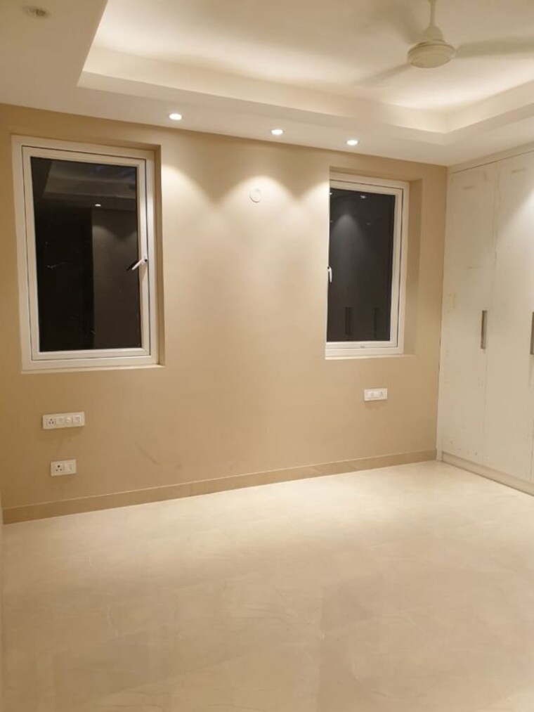 Room, east of kailash 3 Bedroom 1800 Sq.Ft. Builder Floor In East Of Kailash Delhi 10475162