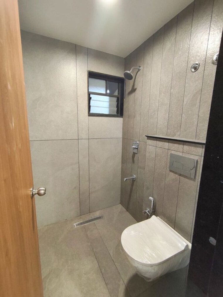 Washroom, vr-luxuria 3 Bedroom 1070 Sq.Ft. Apartment In Bhayli Vadodara 10475192