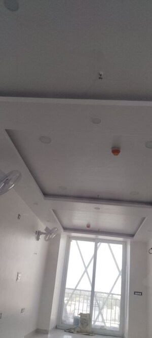 Furnished Amenities in  Office Space at Omaxe Sun, Sector 79 – for Rent