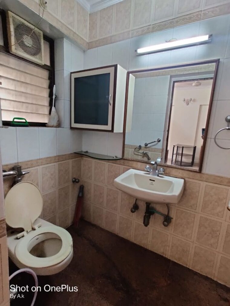 Bathroom, vasu-kamal 3 Bedroom 1300 Sq.Ft. Apartment In Powai Mumbai 10475261