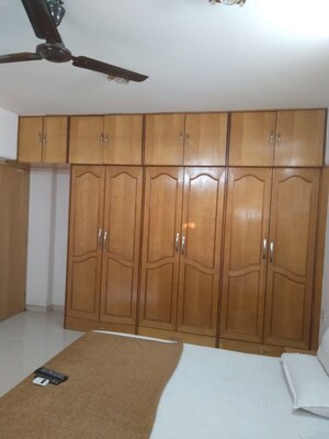 Furnished Amenities in 2 BHK Apartment at Prescon Midtown Bay, Mahim West – for Rent