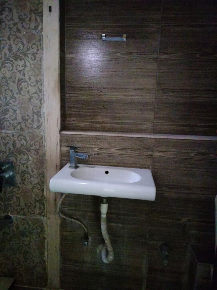 Bathroom, pride-presidency-luxuria 2 Bedroom 705 Sq.Ft. Apartment In Ghodbunder Road Thane 10475288