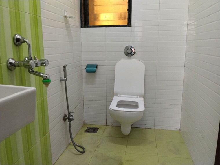 Bathroom, sanghvi-heights 2 Bedroom 700 Sq.Ft. Apartment In Wadala Mumbai 10475272