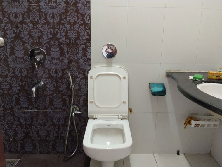 Bathroom, sanghvi-heights 2 Bedroom 700 Sq.Ft. Apartment In Wadala Mumbai 10475272