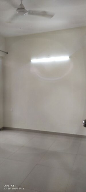 Room in  Apartment at Mahagun My Woods, Sector 16c Greater Noida – for Rent
