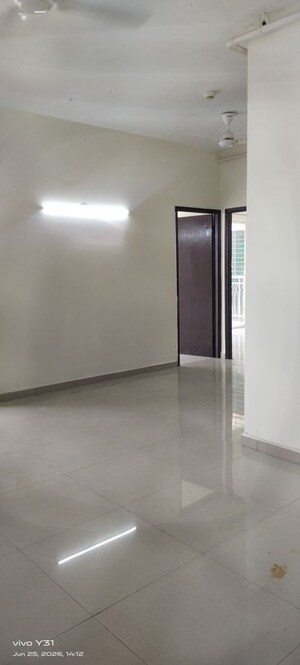Room in  Apartment at Mahagun My Woods, Sector 16c Greater Noida – for Rent