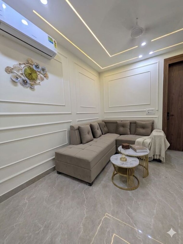  Parking, sector 42 2 Bedroom 1100 Sq.Ft. Builder Floor In Sector 42 Gurgaon 10475336