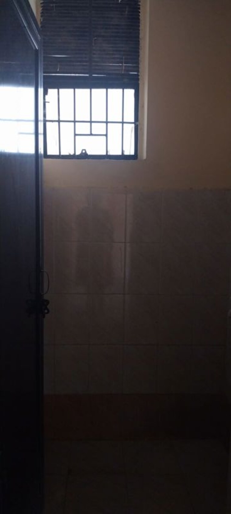 Bathroom, sector 10 greater noida 1 Bedroom 30 Sq.Mt. Apartment In Sector 10 Greater Noida Greater Noida 10475360
