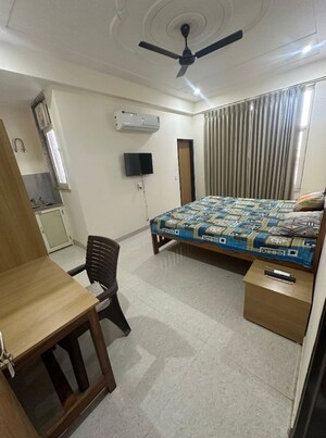 Room in  Pg at Sector 69 – for Rent