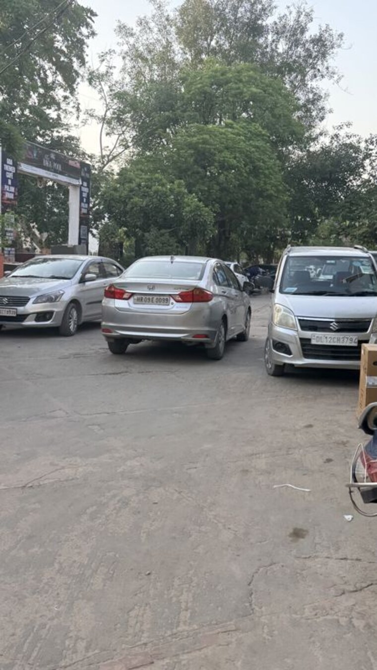  Parking, palam-vihar-residents-association 2.5 Bedroom 173 Sq.Yd. Builder Floor In Palam Vihar Gurgaon 10475378