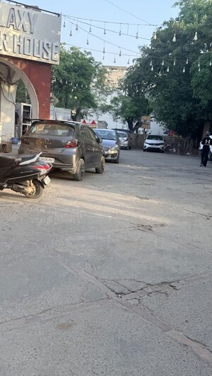 Parking in 2.5 BHK Builder Floor at Palam Vihar Residents Association, Palam Vihar – for Sale