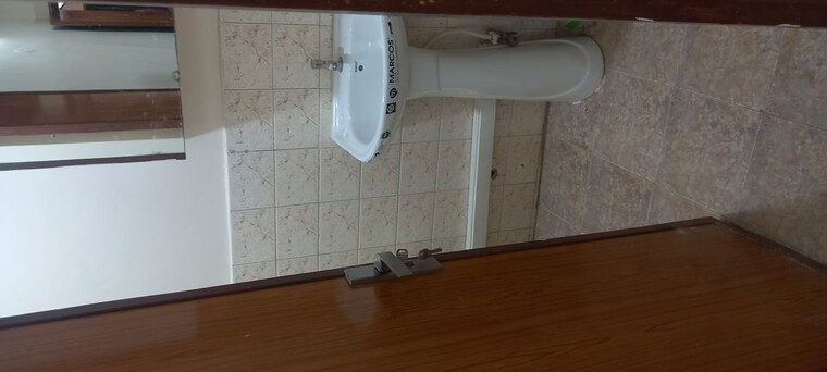 Bathroom, ip extension 2 Bedroom 950 Sq.Ft. Apartment In Ip Extension Delhi 10475426