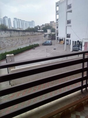 Balcony in  Pg at Sector 48 – for Rent