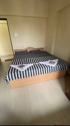 Bedroom in 2 BHK Apartment at Mantri Park, Goregaon East – for Rent
