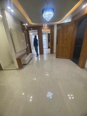 Room in 2 BHK Apartment at Saket – for Rent
