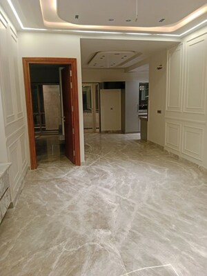 Room in 3.5 BHK Builder Floor at Huda – for Rent