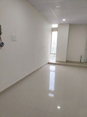Room in  Office Space at Sushant Golf City – for Rent