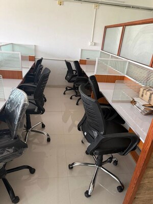  Office Space For Rent in Sola