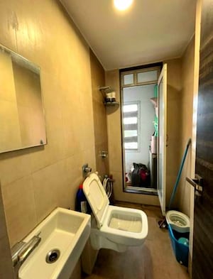 Bathroom in 1 BHK Apartment at Sai Sadan Mulund, Mulund West – for Rent