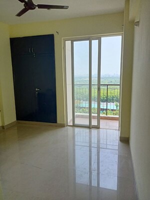 2 BHK Apartment For Sale in Jaypee Greens Aman, Sector 151