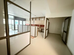 Room in  Office Space at Vastrapur – for Rent