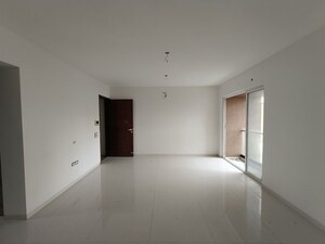 Room in 3 BHK Apartment at Akshar Alvario, Seawoods – for Sale