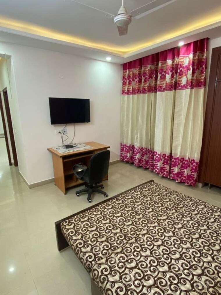 Bedroom, maya-garden-city 3 Bedroom 1852 Sq.Ft. Apartment In Lohgarh Zirakpur 10475234