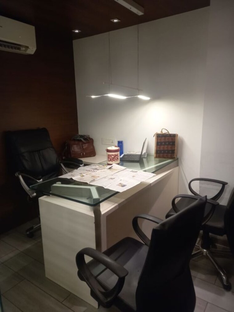 Team Area, thaltej Commercial Office Space 921 Sq.Ft. In Thaltej Ahmedabad 10475608